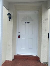 Building Photo - 490 NE 123rd St