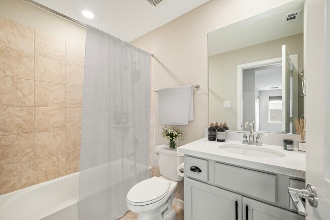 Building Photo - 7314 Bristlegrass Colony Ct