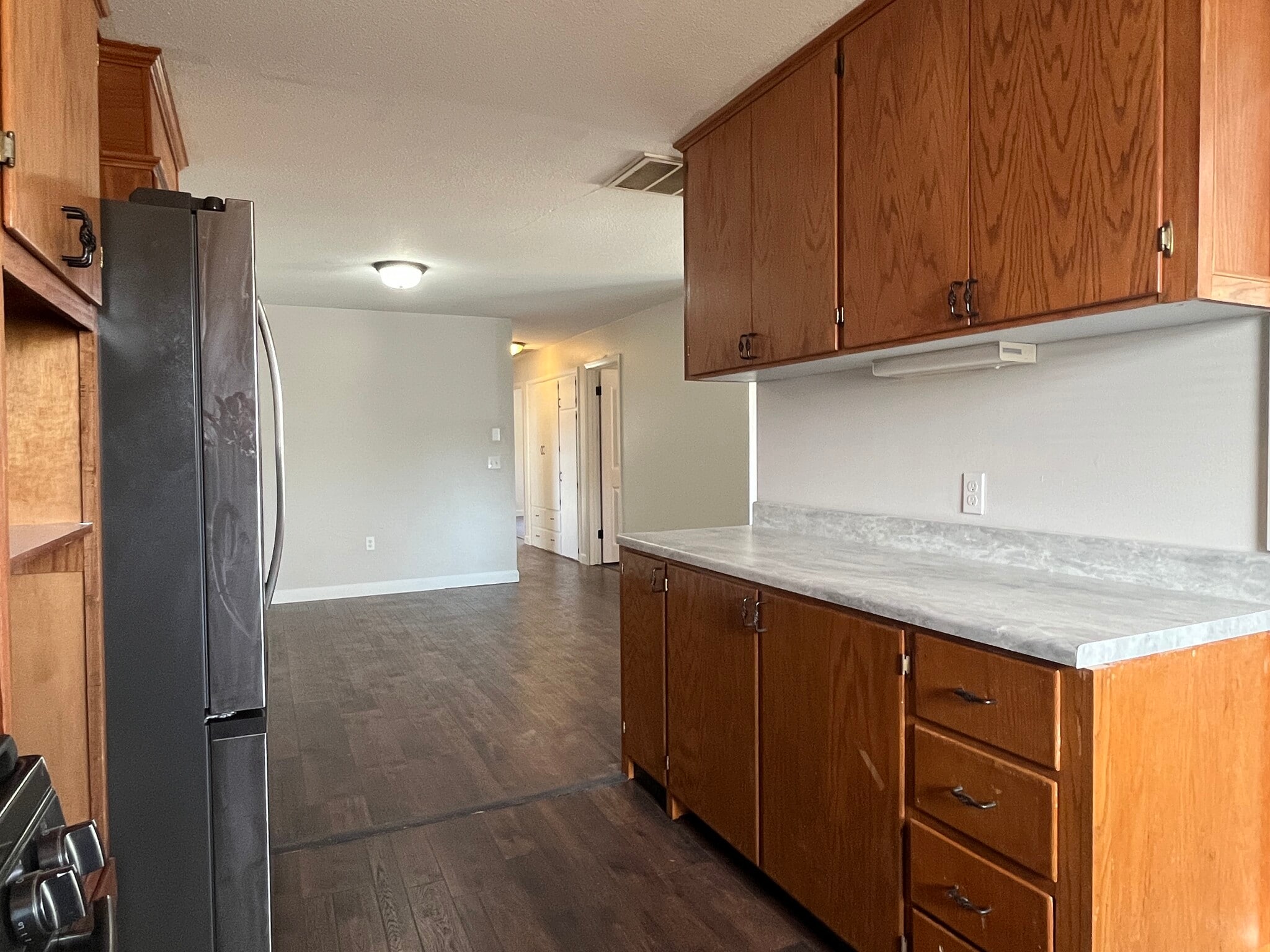 Kitchen - 1618 E 3rd Ave