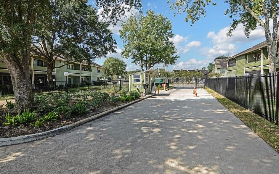 Building Photo - 14777 Wunderlich Dr