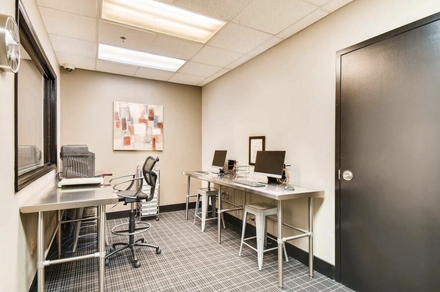 Building Photo - 620 Peachtree St NE