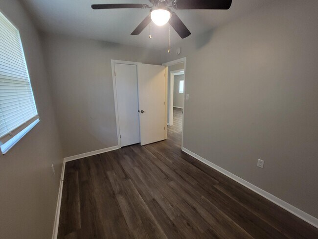 Building Photo - 3618 Audubon Pl