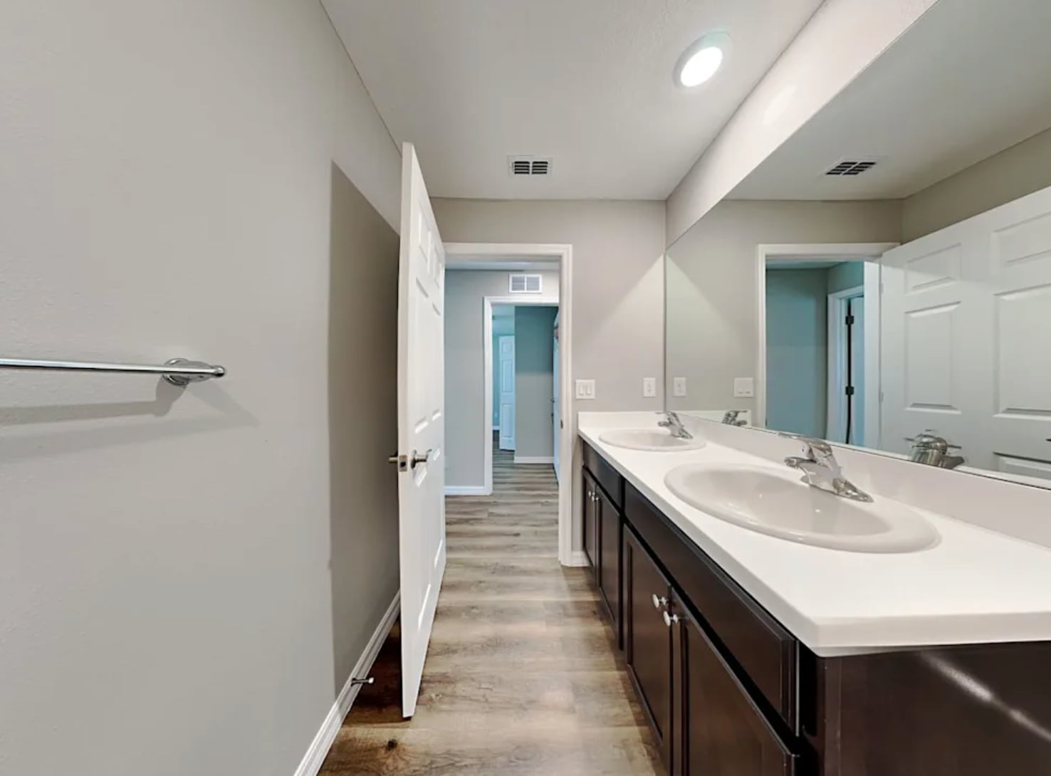 Building Photo - 509 SE 7th St