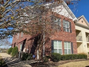 Building Photo - 801 Luther W St