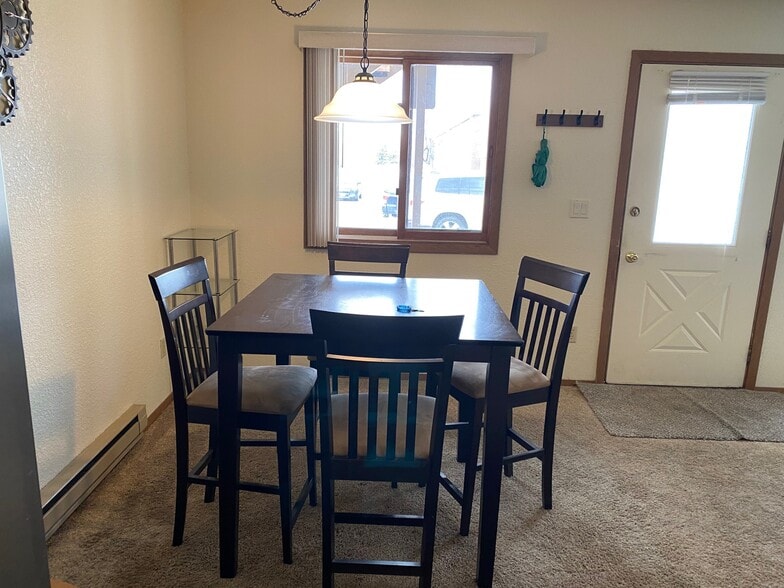 Building Photo - 1520 Palmer Dr