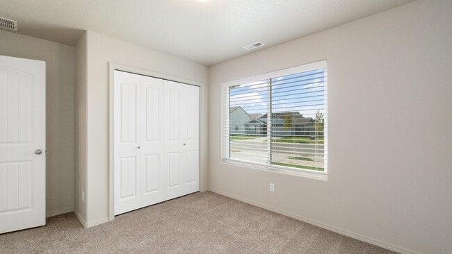 Building Photo - 3 Bedroom, 2 Bath Airway Heights Rancher that is less than 2 years old