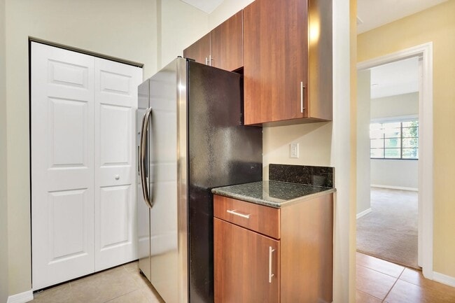 Building Photo - 4903 Midtown Ln