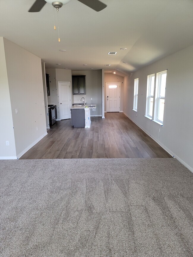 Building Photo - 13103 Brave Tenderfoot Trl