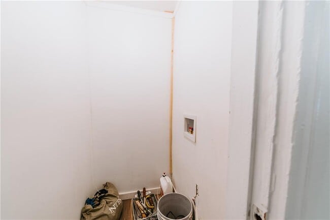 Building Photo - 55 Macks St