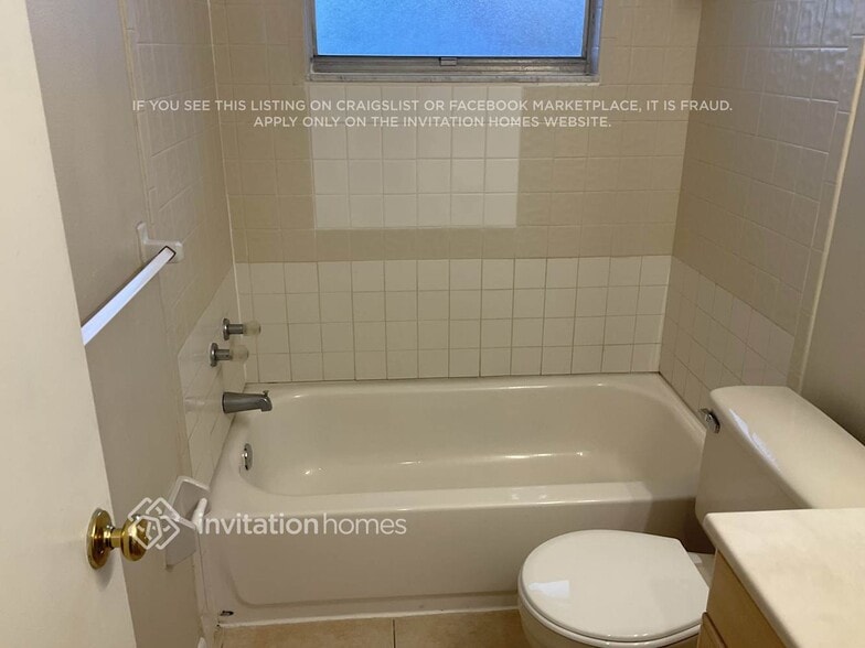 Building Photo - 11447 Walsingham Rd