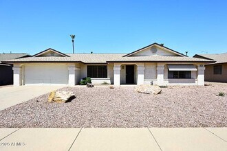 Building Photo - 17218 N Desert Glen Dr