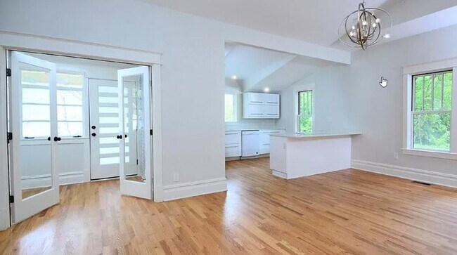 Building Photo - 1504 Fayetteville St