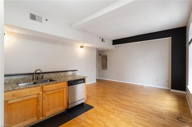 Building Photo - 241 Granby St