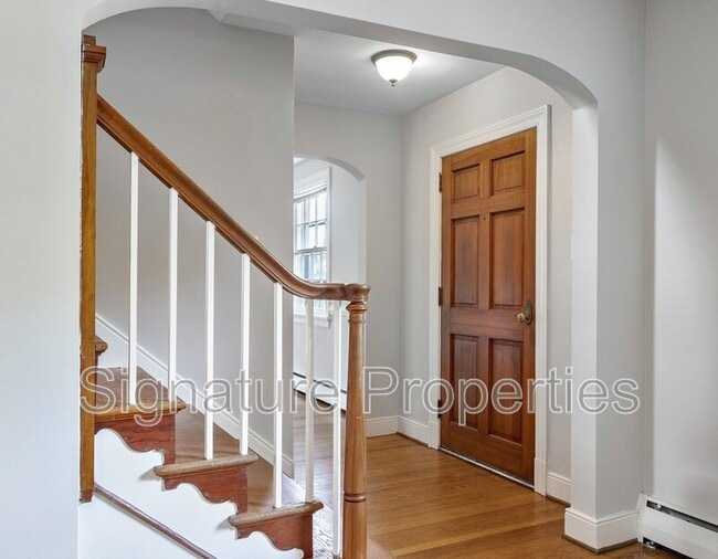 Building Photo - 6731 Forest Hill Ave