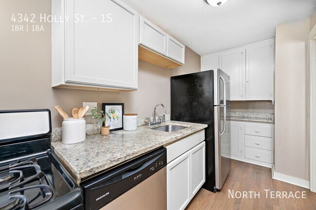 Building Photo - 4342 Holly St