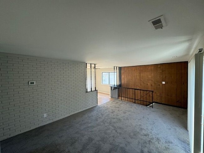 Building Photo - Cozy and Convenient 2-Bedroom Condo