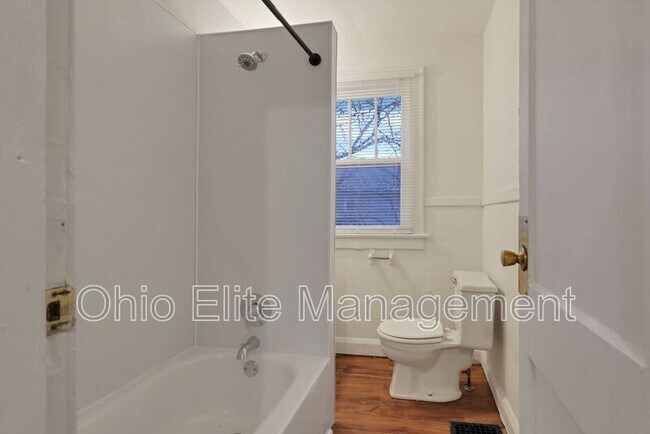 Building Photo - 1163 Linwood Ave