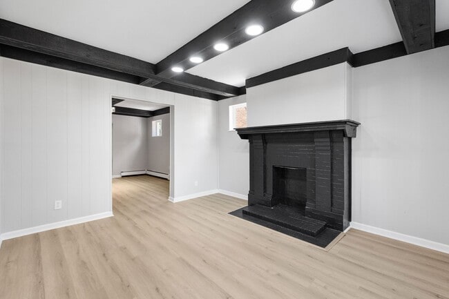 Building Photo - Stunning 5 bedroom home in Sheraden available Feb 1!