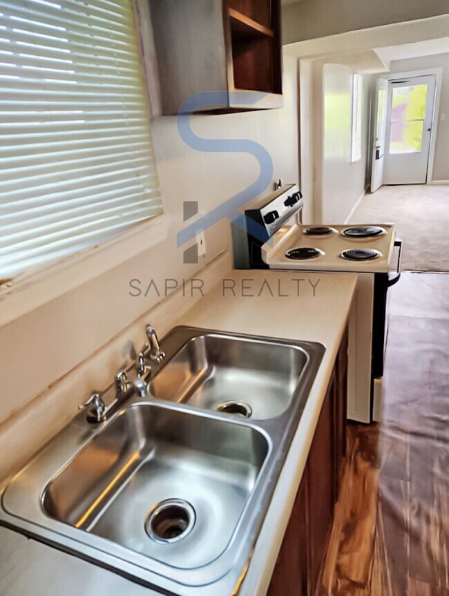 Building Photo - Move in before November 30th and choose your reward: a $250 Amazon Gift Card or a 55 Smart TV!