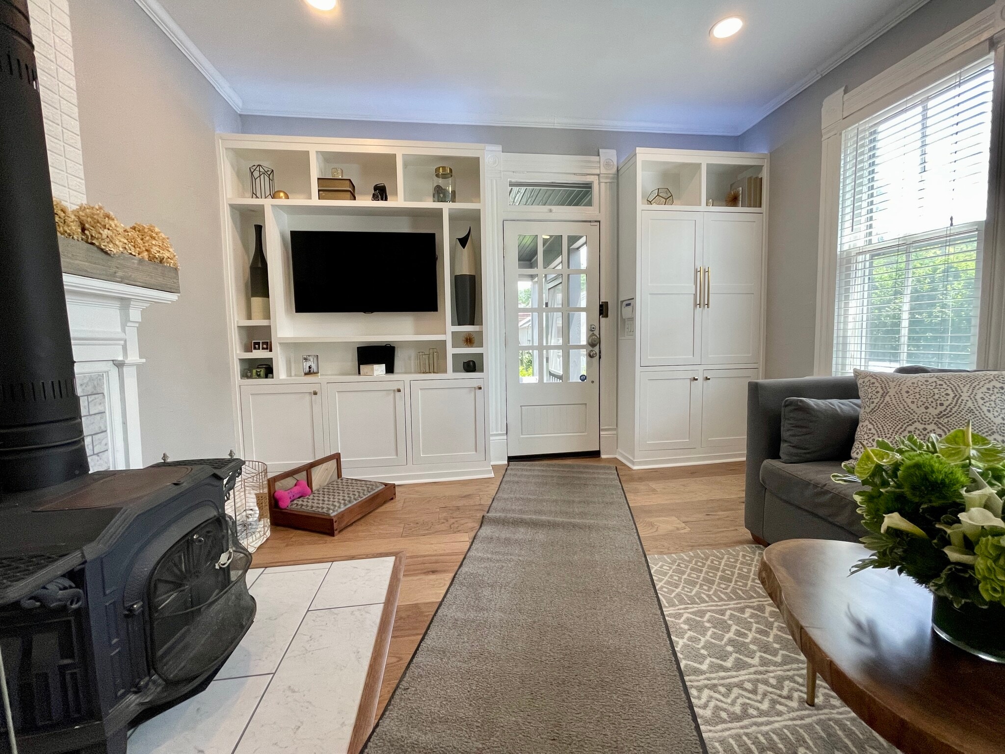 Building Photo - 196 E Columbus St