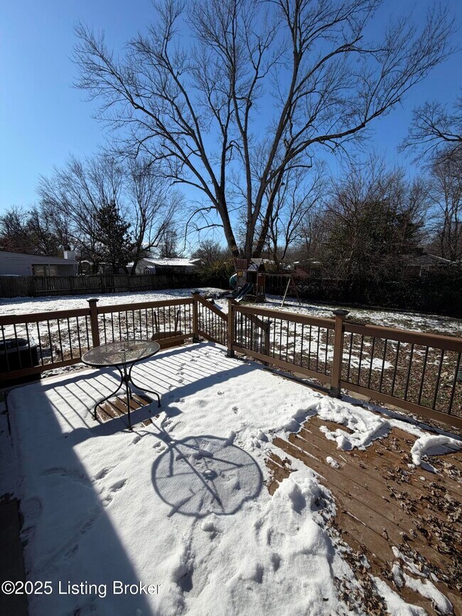 Building Photo - 5414 Bungalow Dr