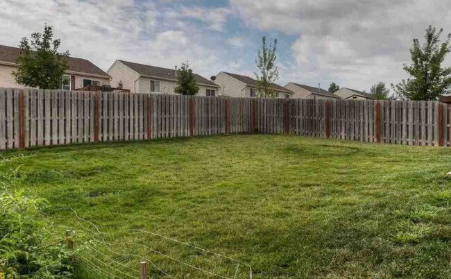 Building Photo - Inviting 3-Bedroom Near 168th & Giles!!