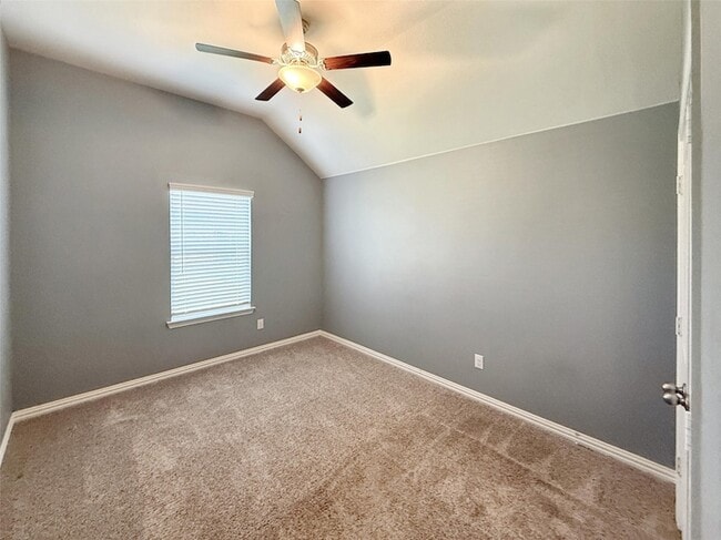 Building Photo - 6111 Gloucester Dr