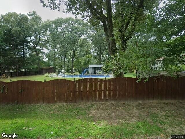 Building Photo - 8398 Oakwood Rd