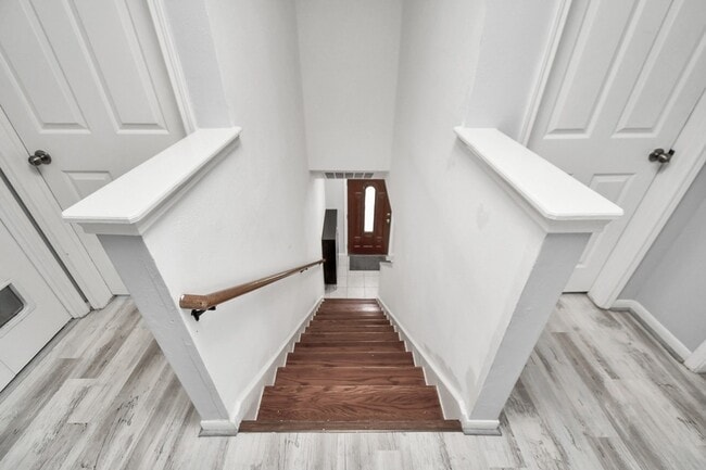 Building Photo - 2707 Blue Mist Dr