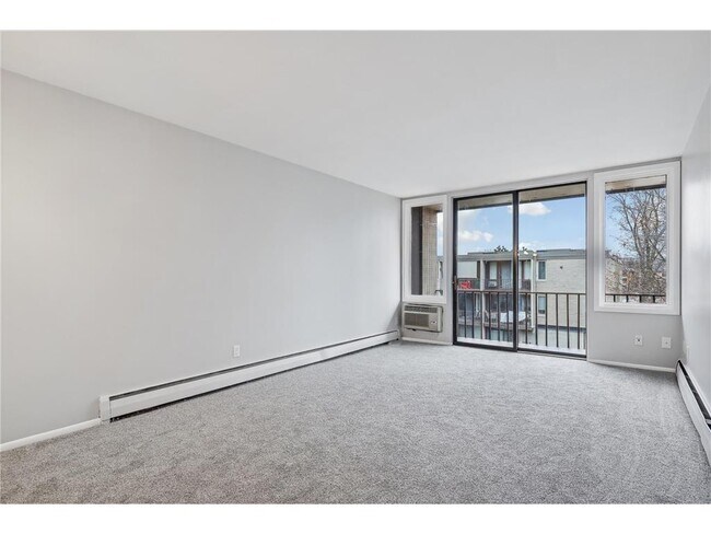 Building Photo - 4029-4014 14th Ave S