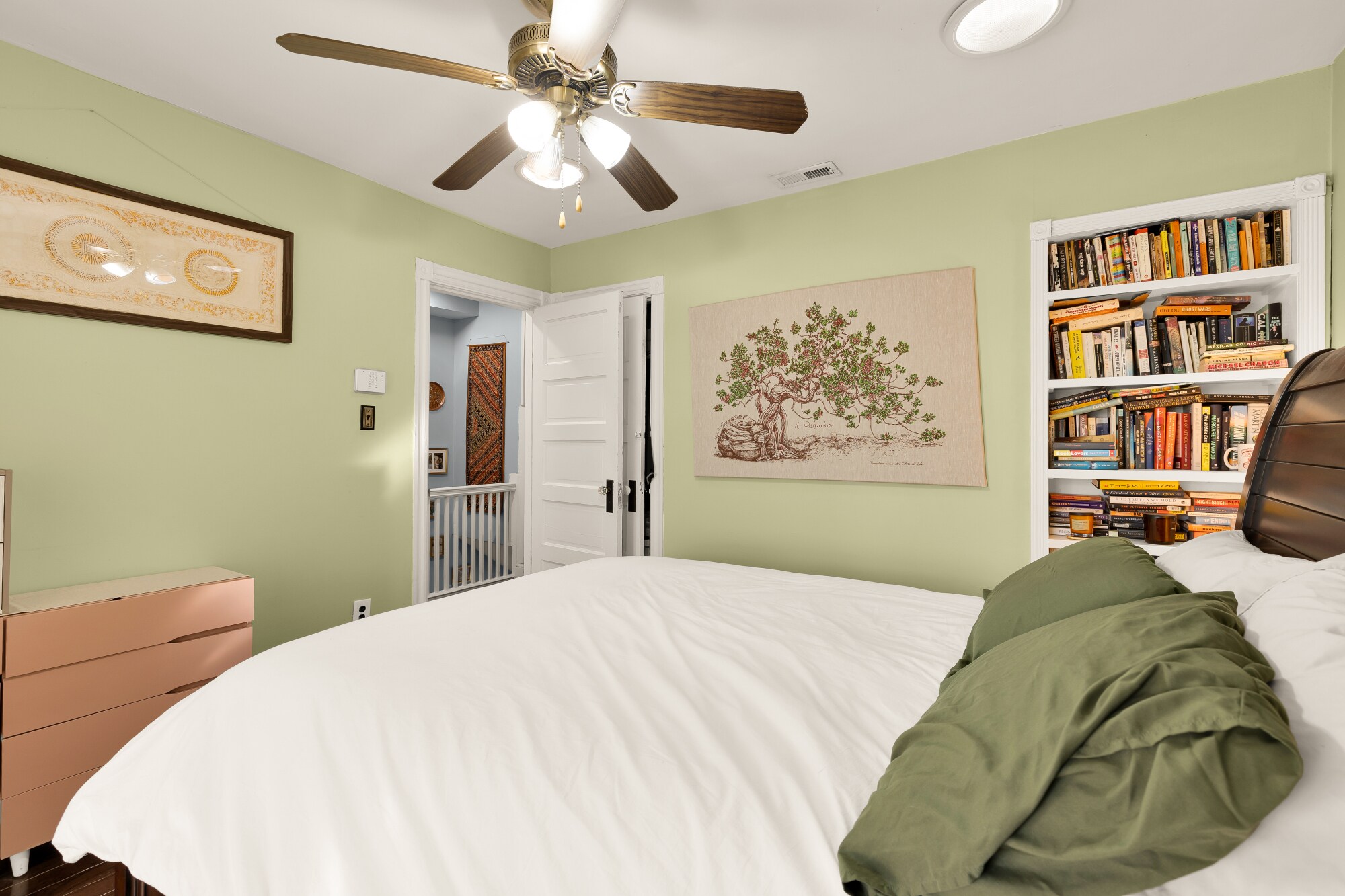 Building Photo - 207 V St NE