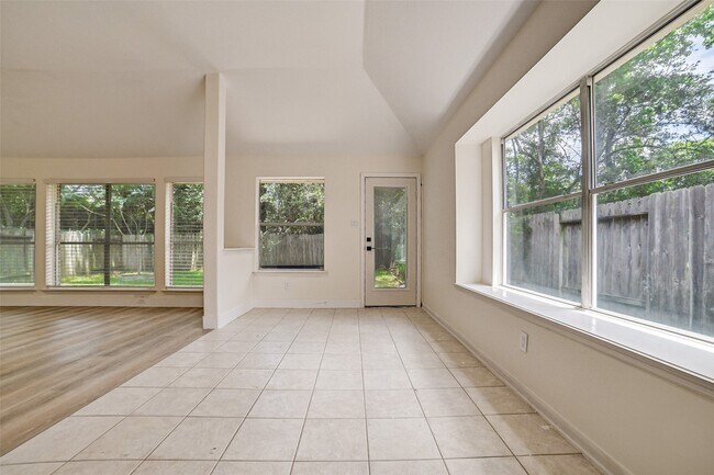 Building Photo - 70 Camber Pine Pl