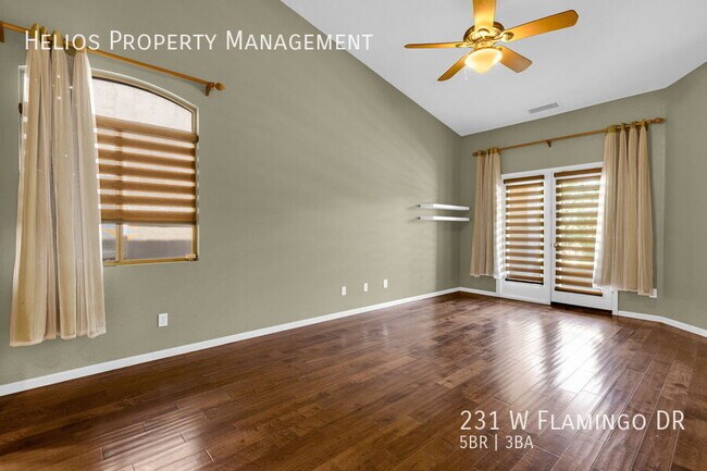 Building Photo - 231 W Flamingo Dr