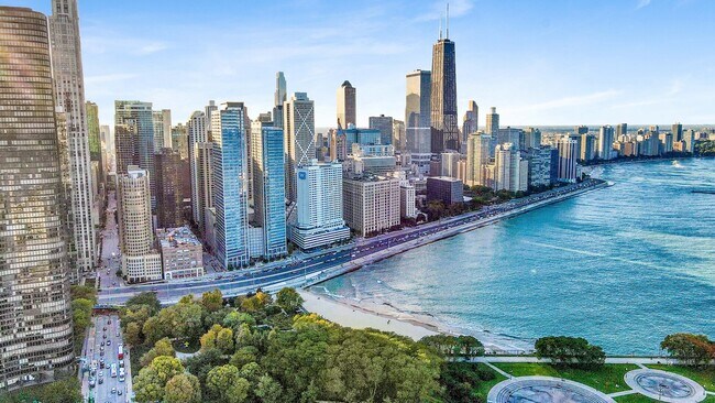 Building Photo - 900 N Lake Shore Dr