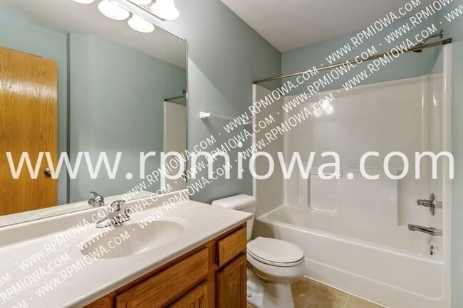 Building Photo - 14616 Westbrook Dr