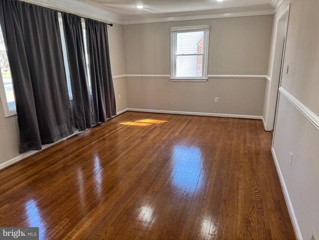 Building Photo - 9604 49th Ave