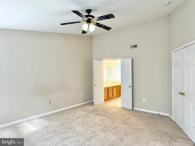 Building Photo - 9 Kimberly Dr