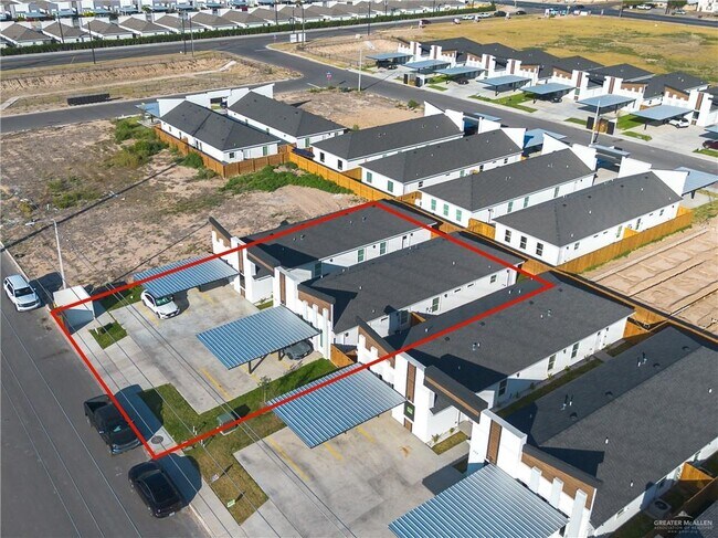 Building Photo - 24 N Onyx Ave