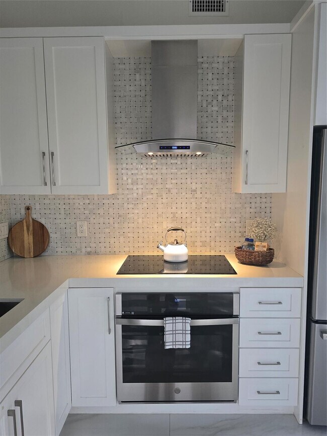 Building Photo - 1303 Seagrape Cir