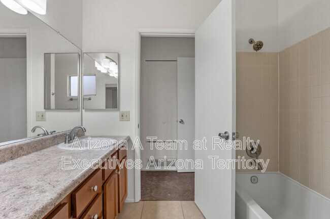 Building Photo - 9413 N Albatross Dr