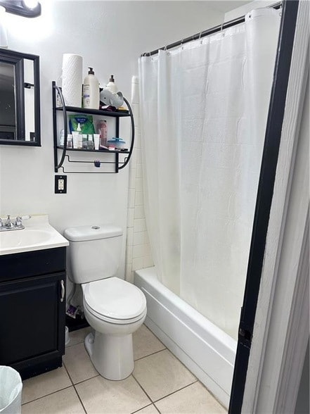 Building Photo - 3709 Stefano St