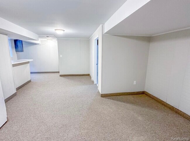Building Photo - 41856 Langley Dr