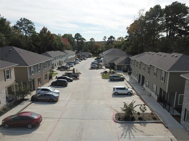 Building Photo - 615 Hayman St