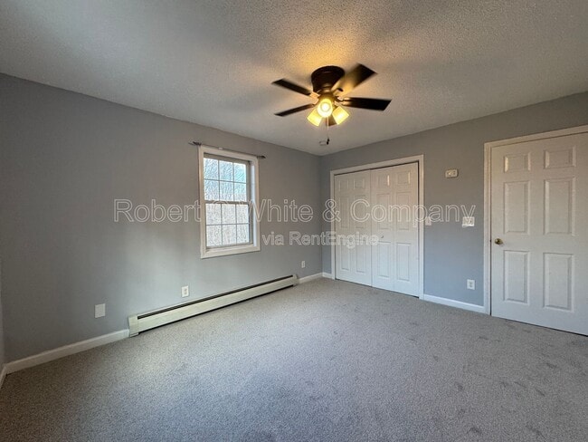 Building Photo - 94 Quiet Woods Rd