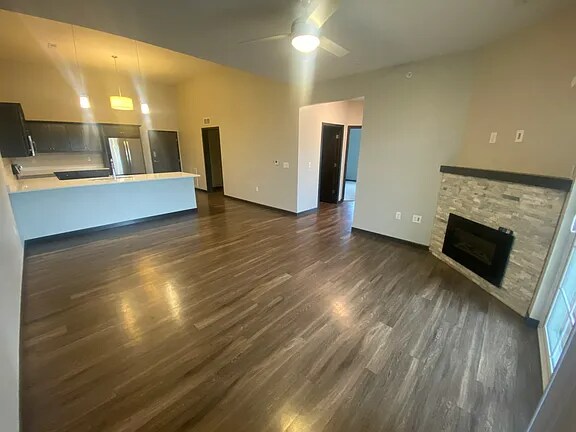 Building Photo - 2869 Spring Rose Cir