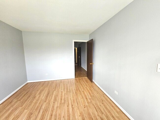 Building Photo - 1018 Castilian Ct