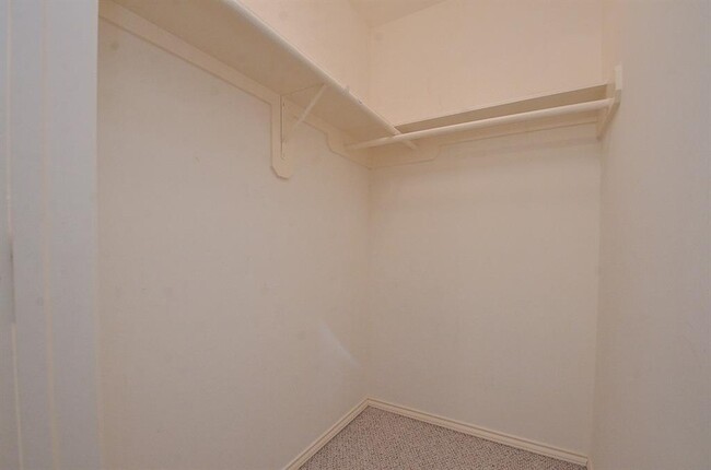 Building Photo - 4226 Windy Chase Ln