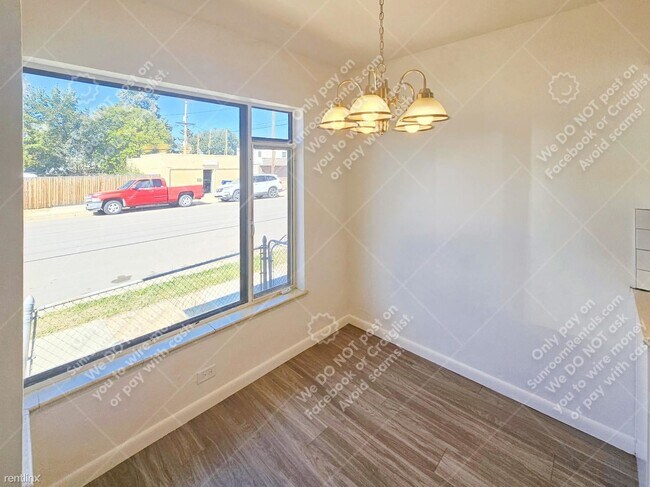 Building Photo - 2 br, 1 bath Duplex - 4300 S Acoma St