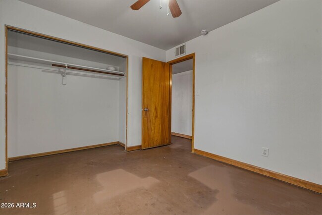 Building Photo - 3636 W Keim Dr
