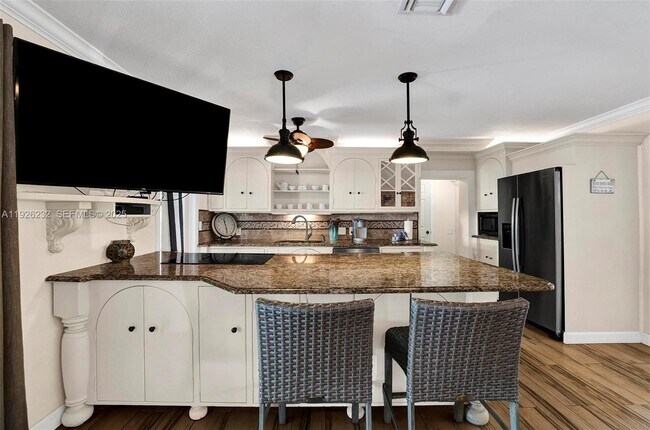 Building Photo - 812 Chukker Rd